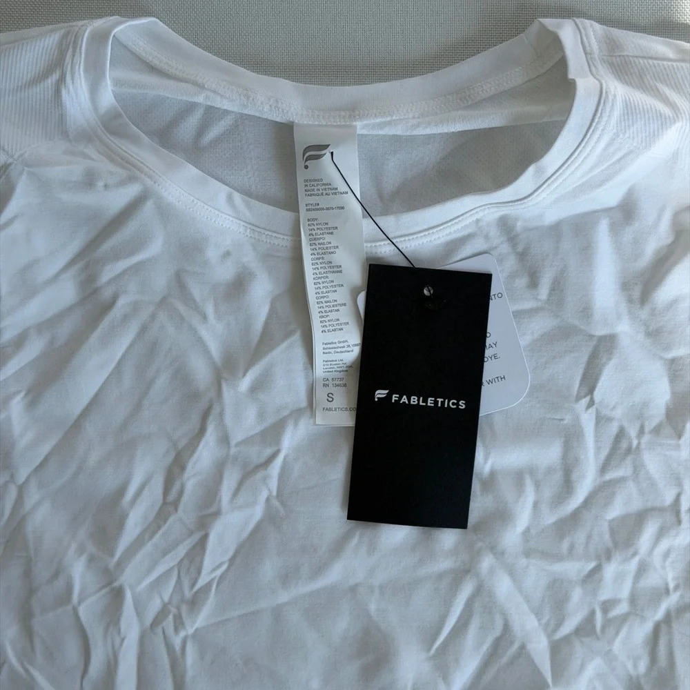 NWT Fabletics Feather Tech+ Short-Sleeve Top - Picture 6 of 6